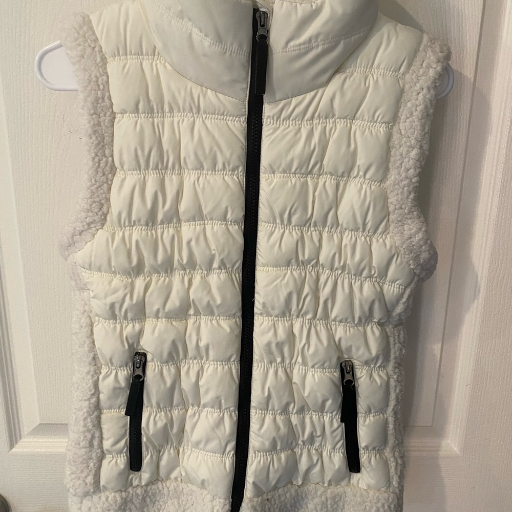 Calvin Klein Performance Cream Puffer Vest